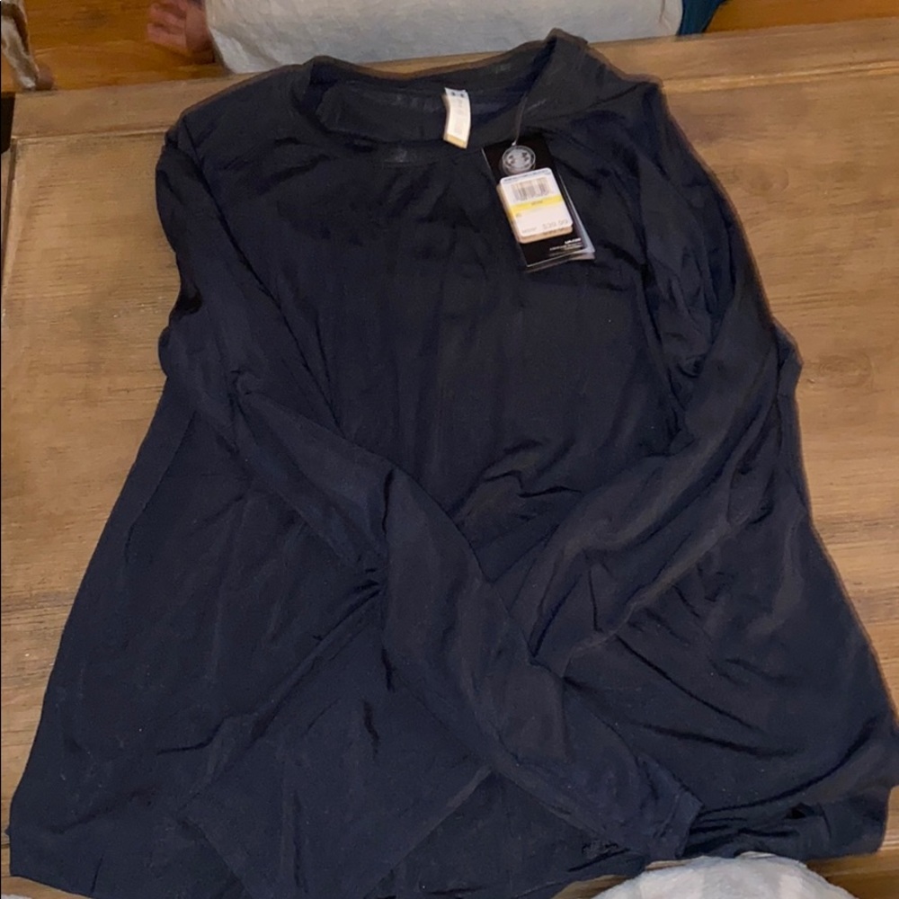 Under armour loose fit top
